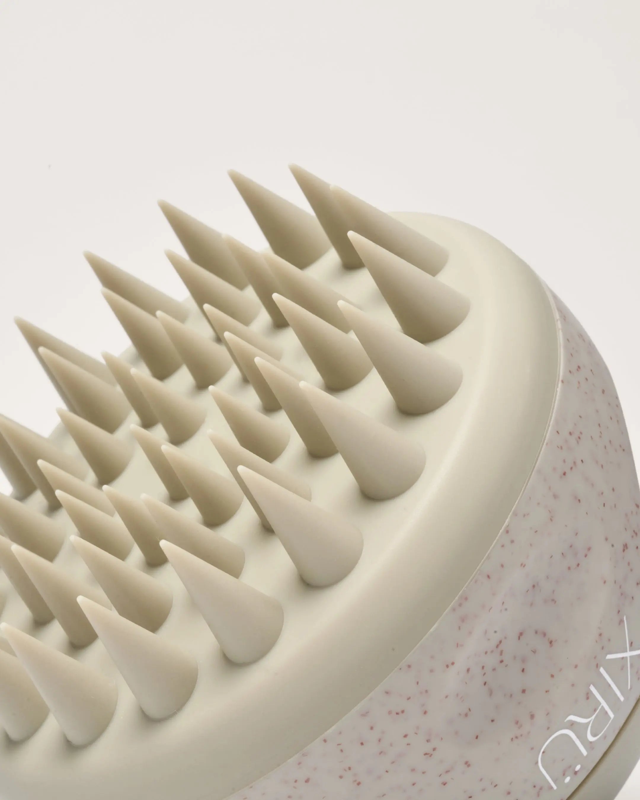 SCALP MASSAGER xirubeauty
